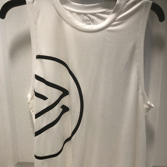 Savvi Sleeveless Shirt. Small - Picture 5 of 10